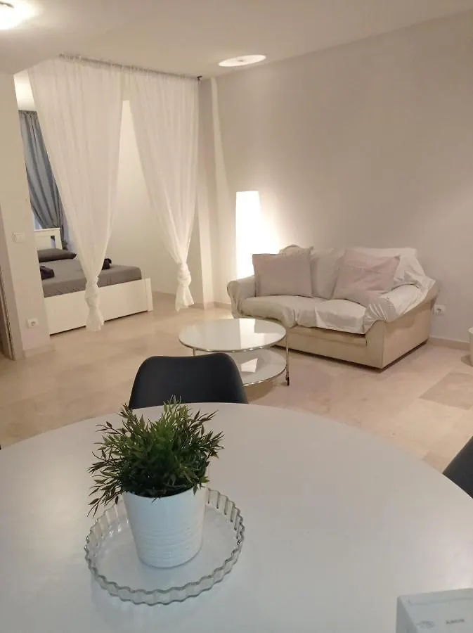 Loft Apartment Sagrada Familia Барселона 0*,  Испания